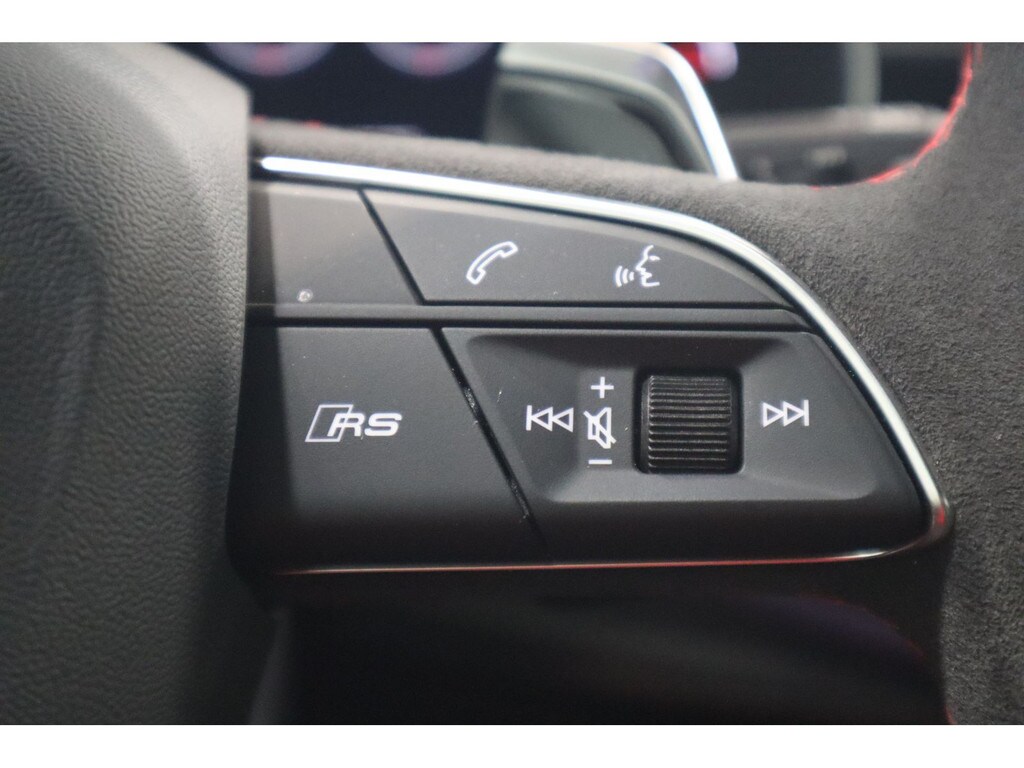 Audi RS Q8 SUV performance