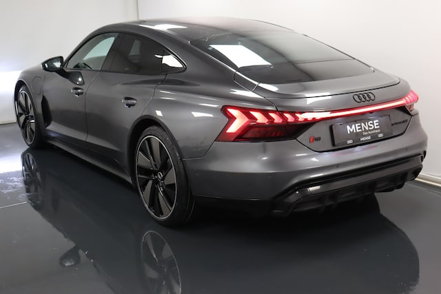 Audi e-tron GT RS