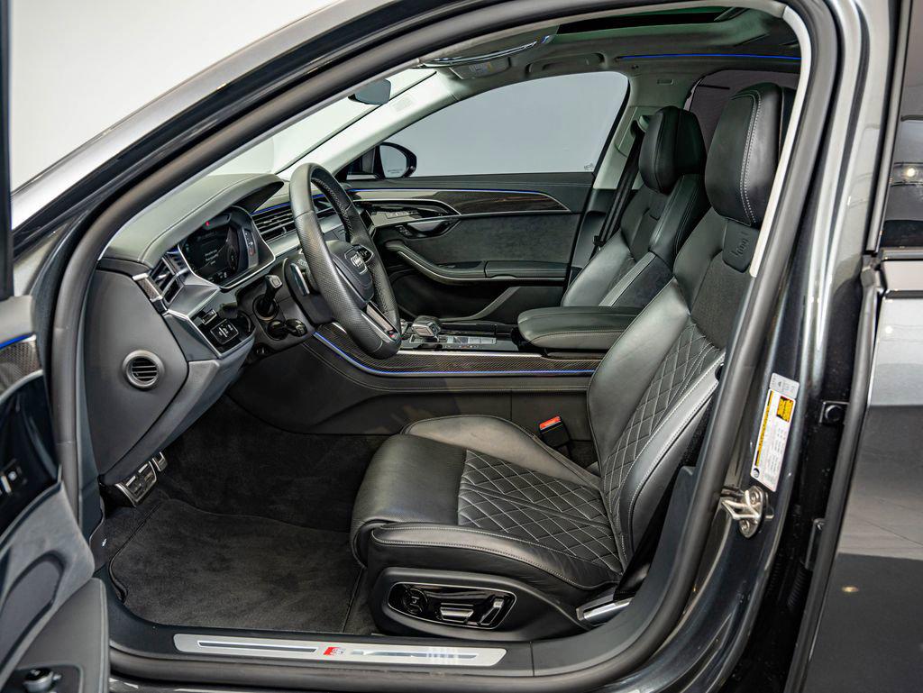 2022 Audi S8 Base - Photo 32