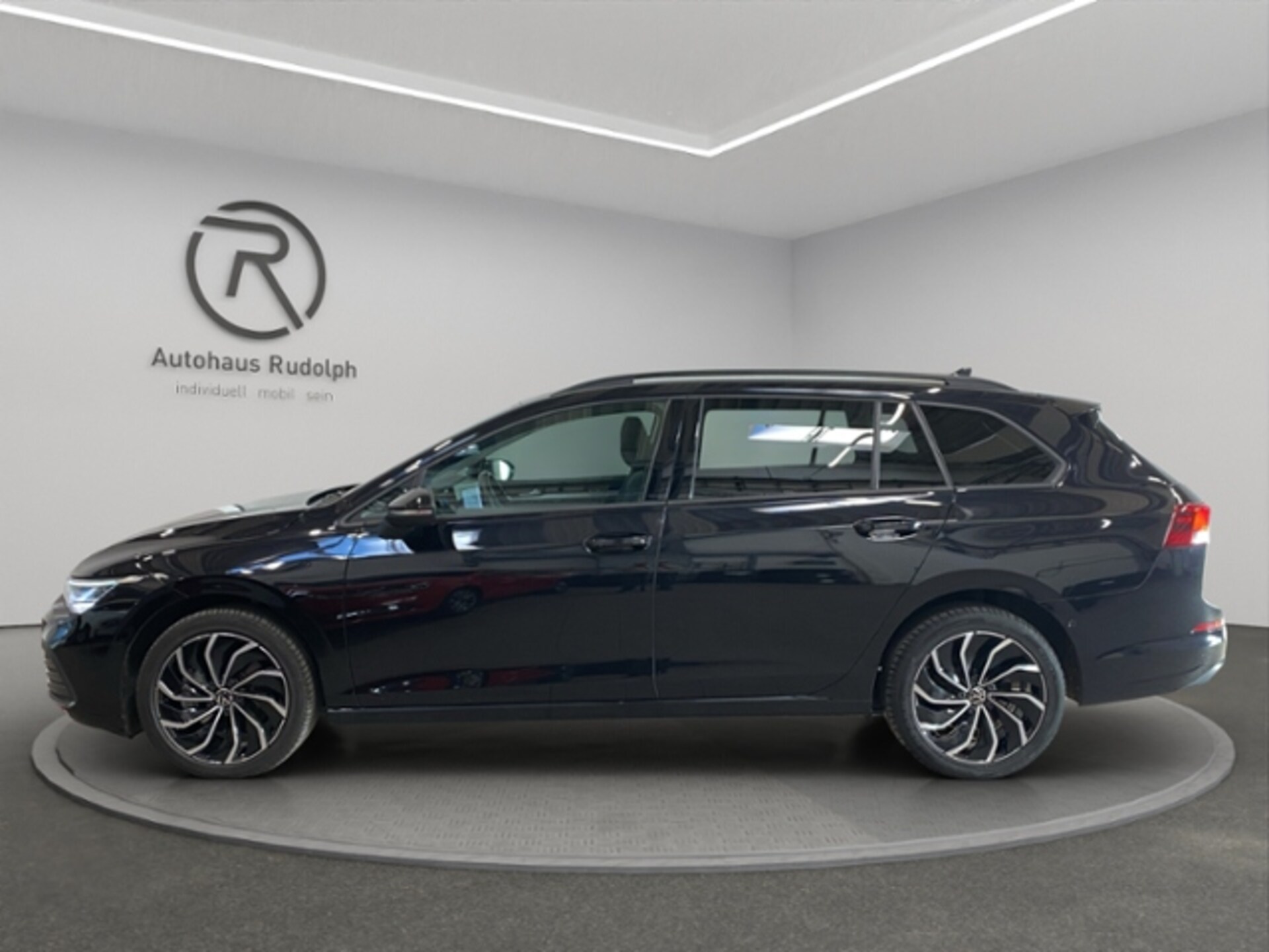 Volkswagen Golf Variant Life