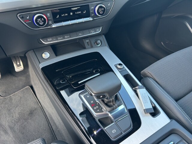 Image about Audi Q5 40 TDI quattro S tronic