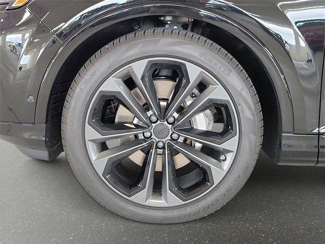 2026 Audi Q7 Premium Plus - Photo 12