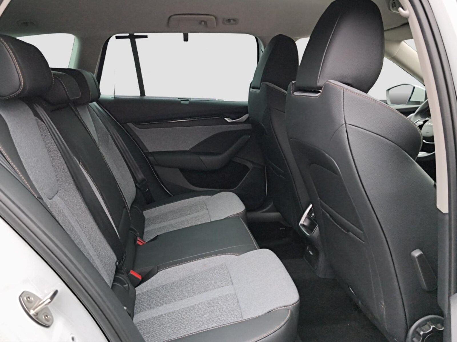 Škoda Octavia Combi – Bild 23