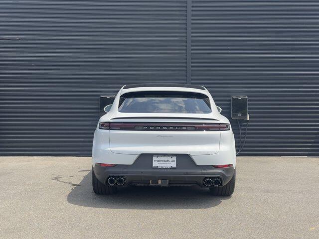 2025 Porsche Cayenne Hybrid