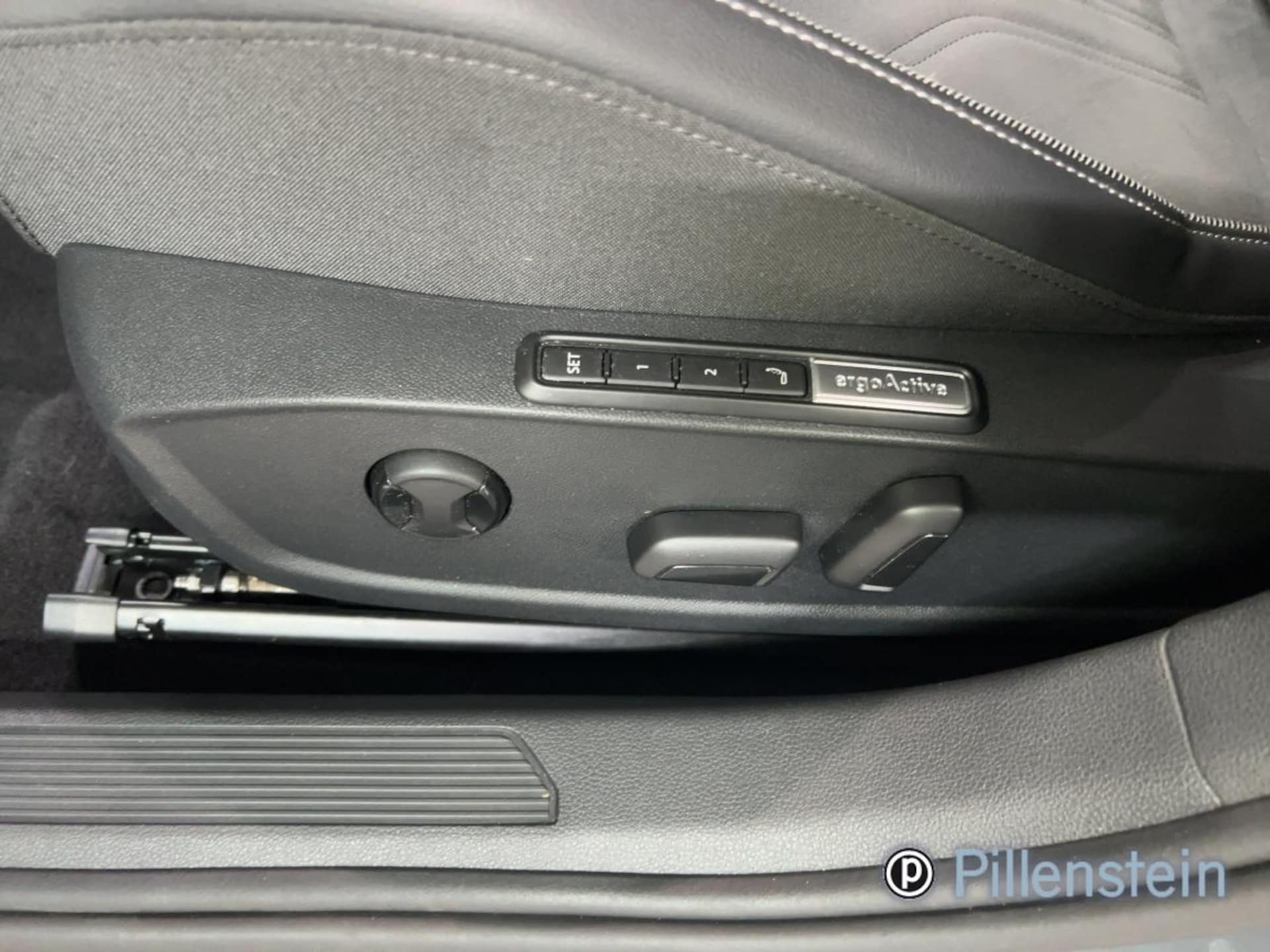 Volkswagen Golf Style