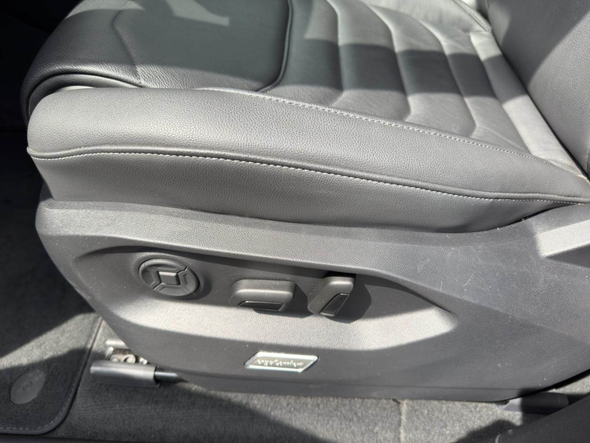 Volkswagen Touareg Basis-Modell