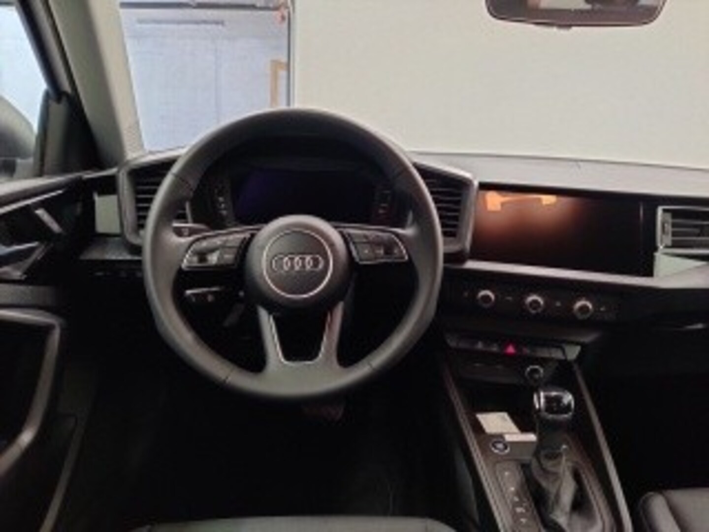 Bild über Audi A1 Sportback 25 TFSI S tronic - für weitere Informationen kontaktieren Sie den Audi Partner