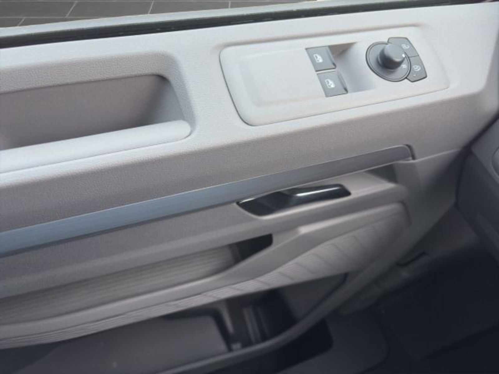 Volkswagen Transporter Kasten kurzer Radstand – Bild 13