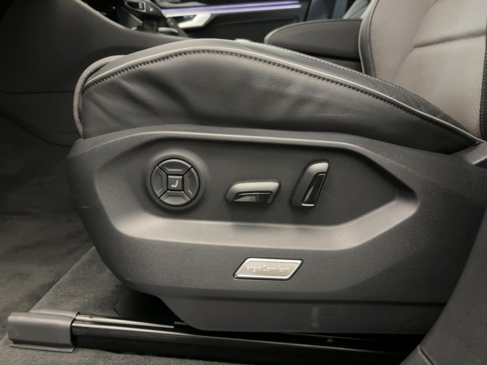Volkswagen Touareg – Bild 12