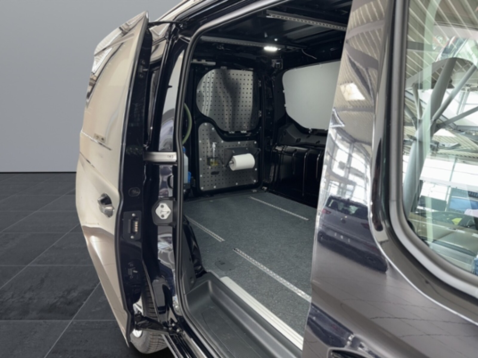Volkswagen Caddy Maxi Cargo – Bild 13
