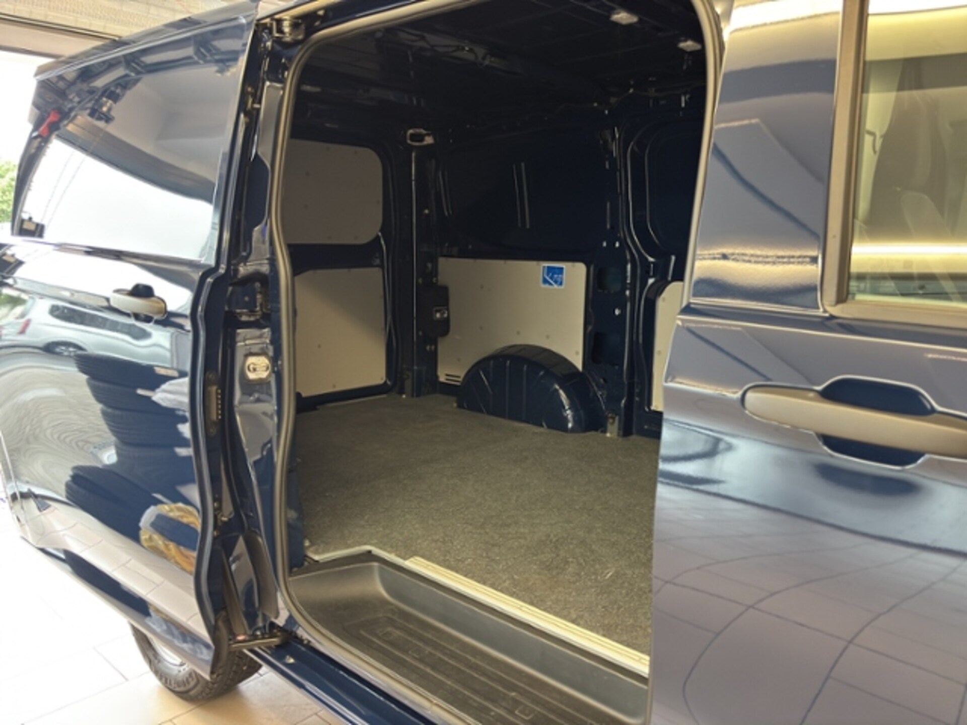 Volkswagen Transporter Kasten kurzer Radstand