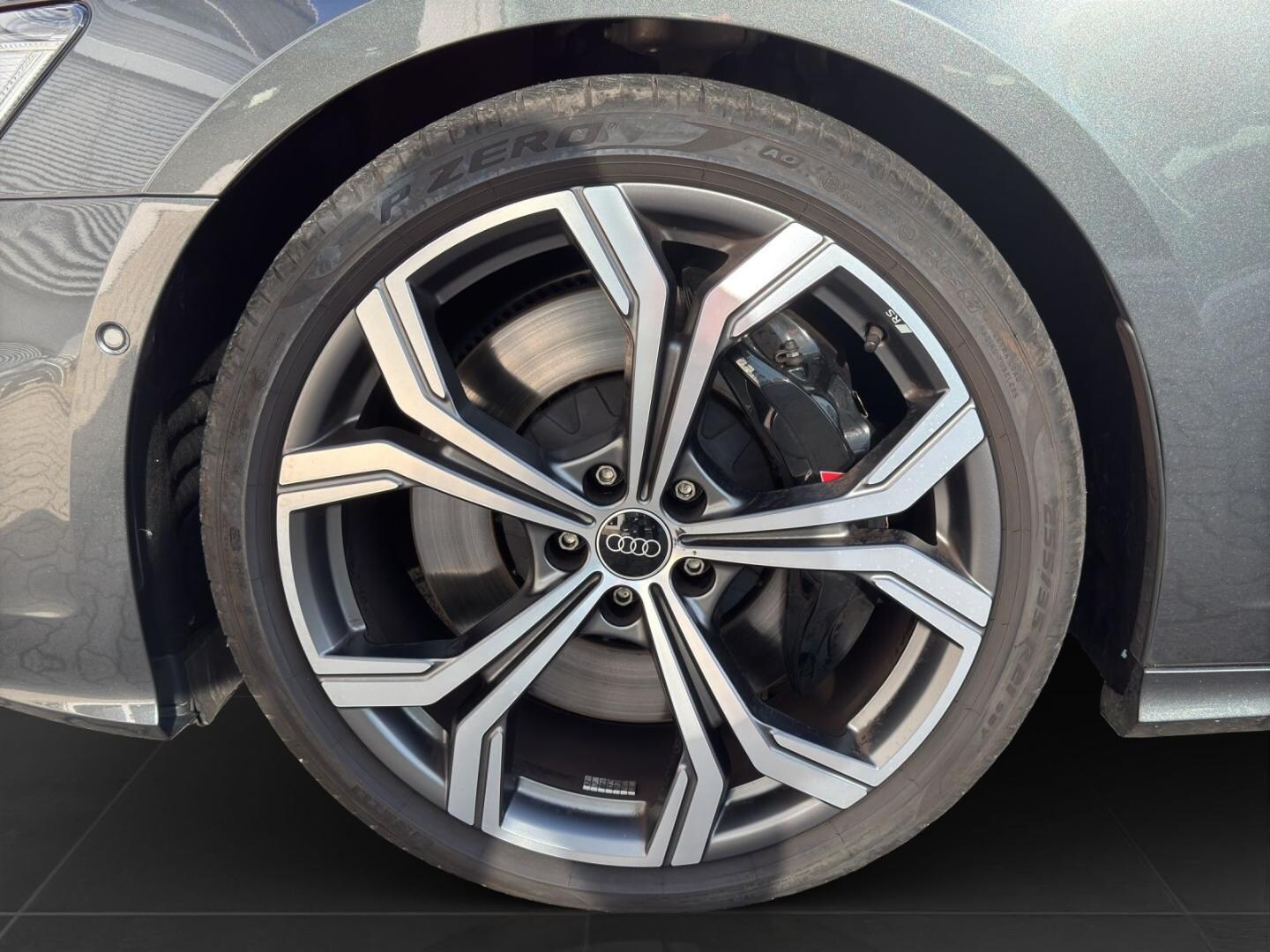 Bild über Audi S6 Avant S6 Avant TDI 253(344) kW(PS) tiptronic - für weitere Informationen kontaktieren Sie den Audi Partner