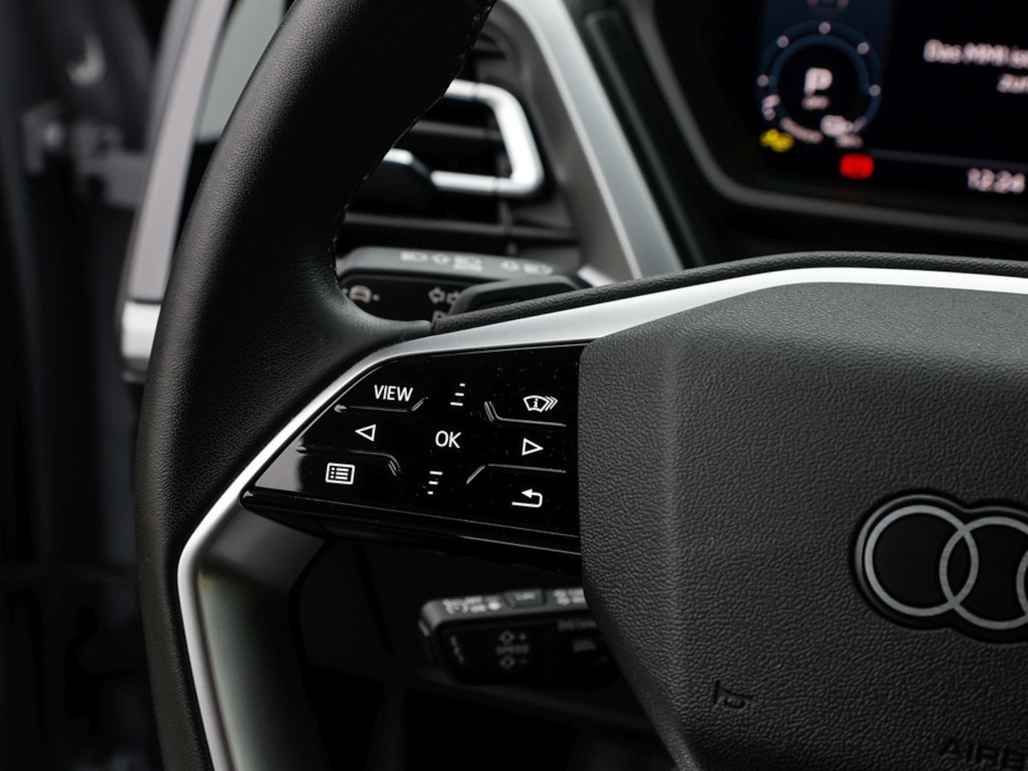 Bild über Audi Q4 e-tron 40 e-tron - für weitere Informationen kontaktieren Sie den Audi Partner