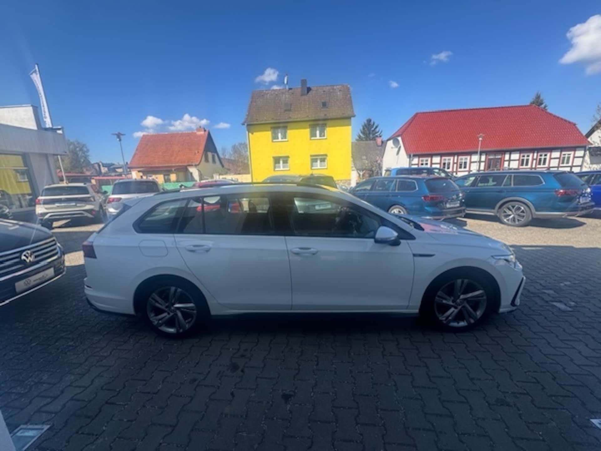 Volkswagen Golf Variant R-Line