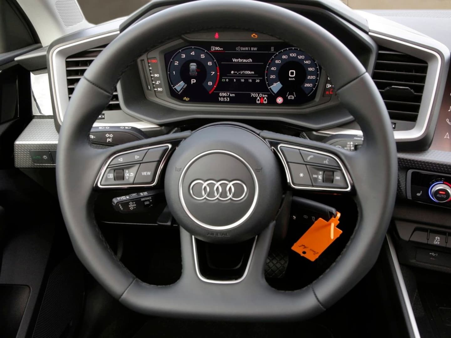 Bild über Audi A1 Sportback S line 25 TFSI S tronic - für weitere Informationen kontaktieren Sie den Audi Partner