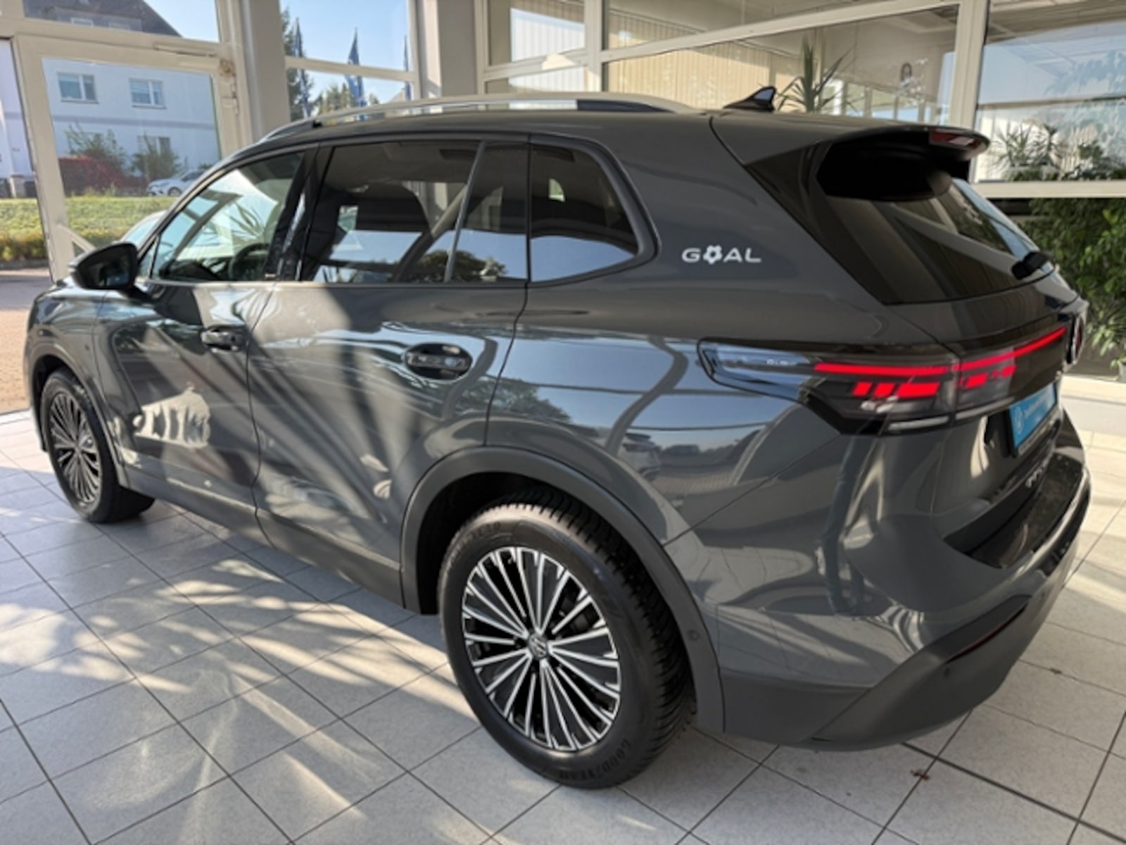 Volkswagen Tiguan – Bild 8