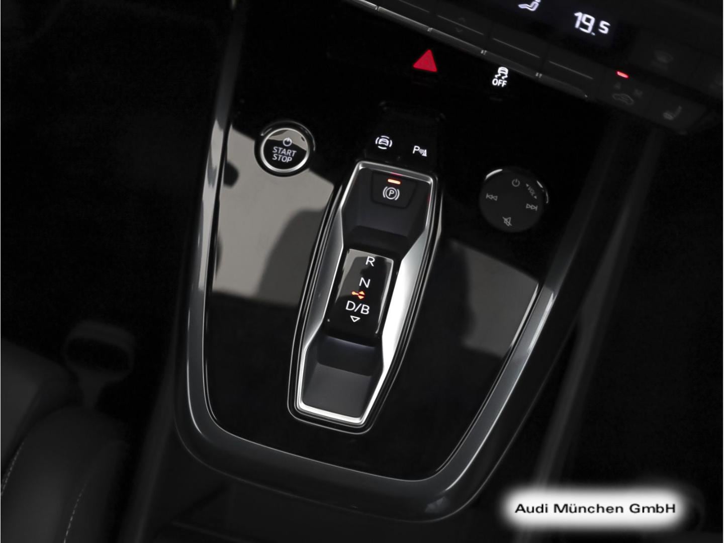 Bild über Audi Q4 e-tron 40 e-tron - für weitere Informationen kontaktieren Sie den Audi Partner