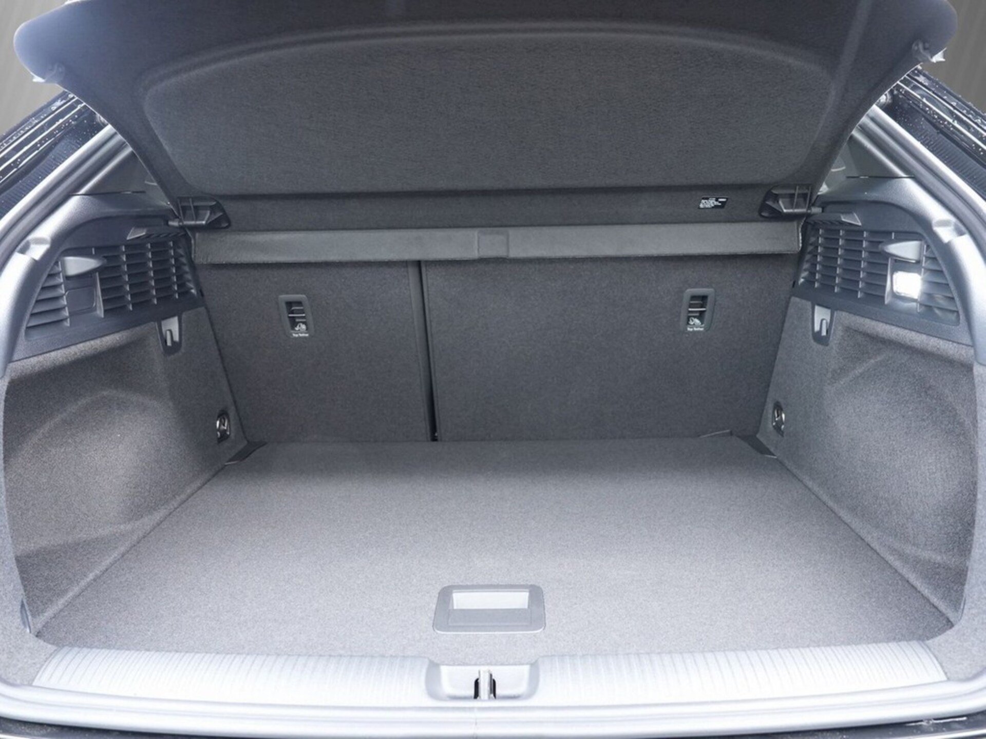 Audi SQ2