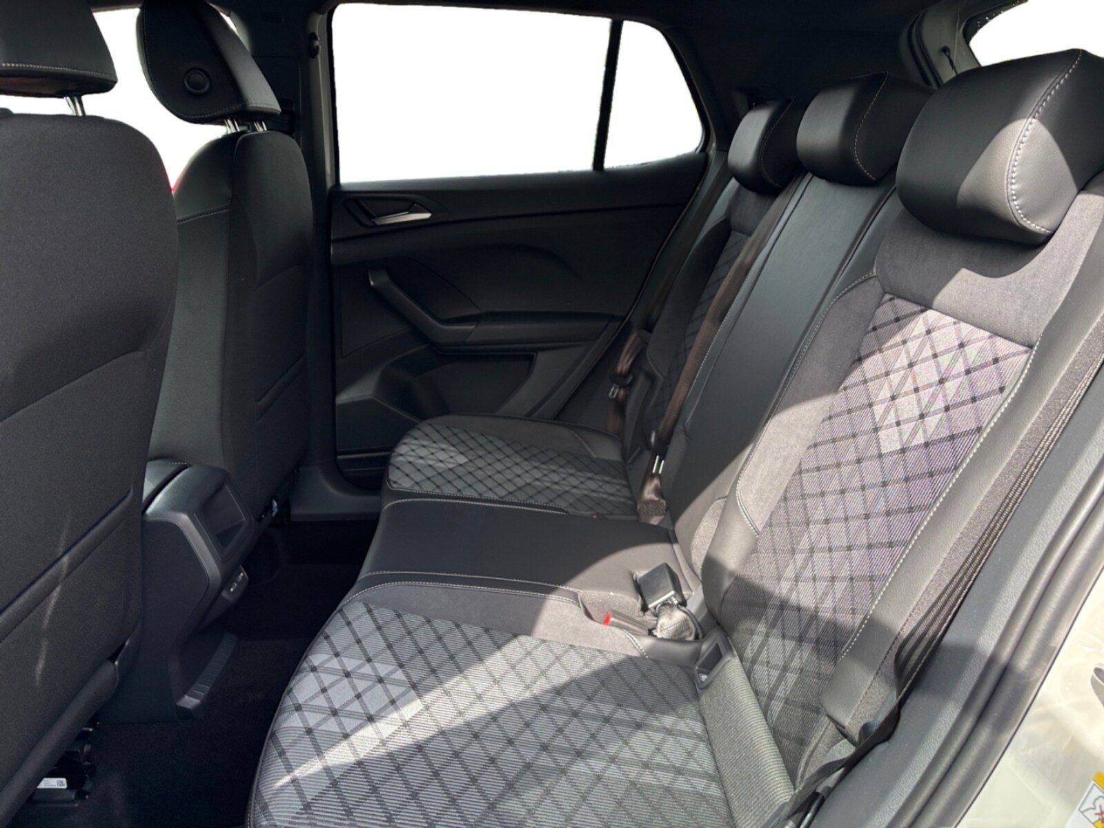Volkswagen T-Cross – Bild 9