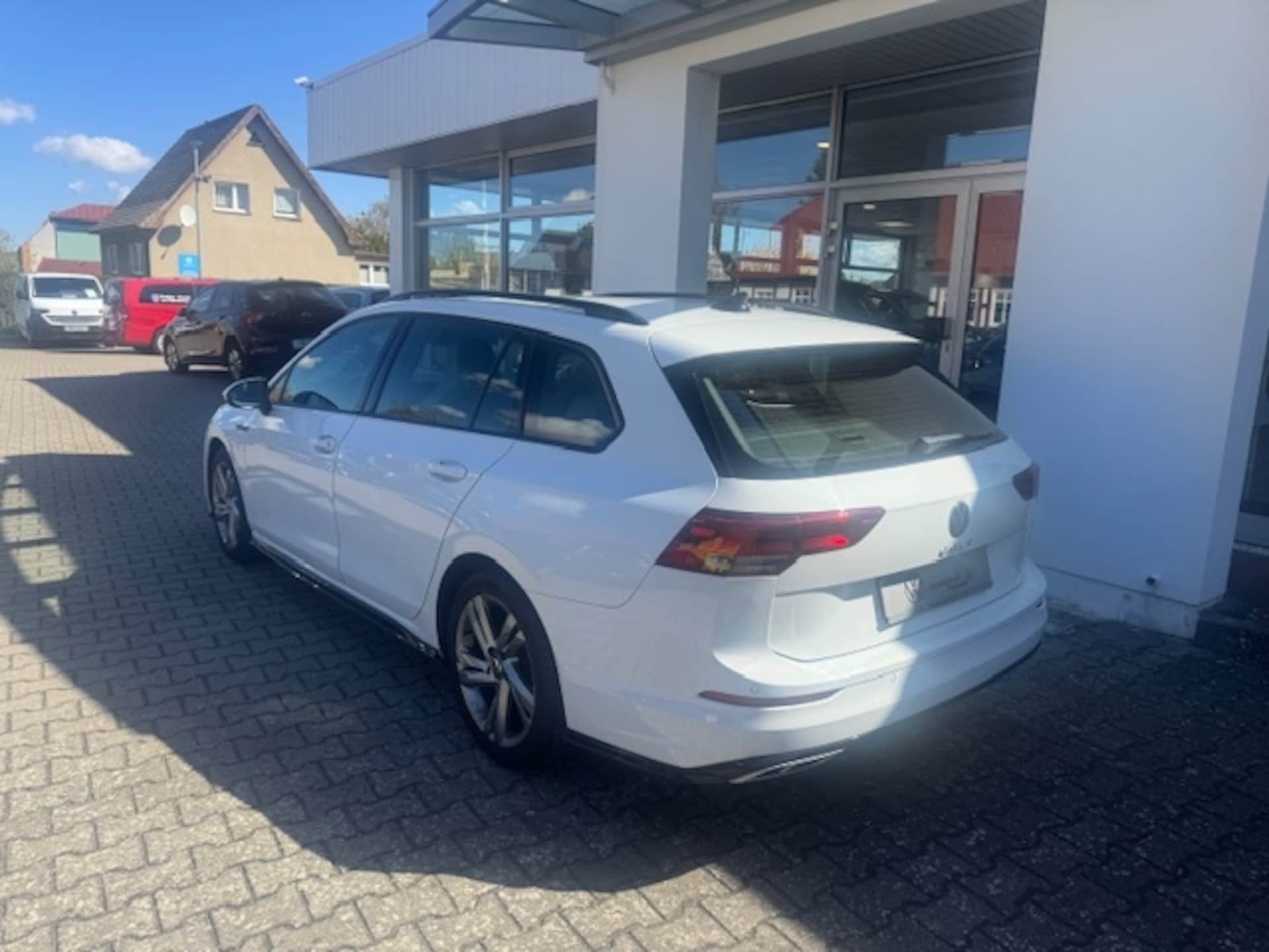Volkswagen Golf Variant R-Line