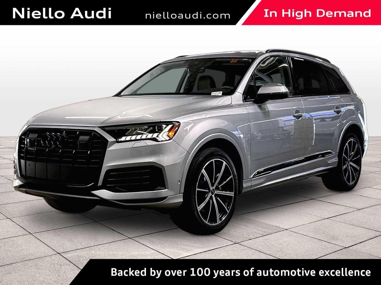 2023 Audi Q7 55 Premium Plus quattro Tiptronic's photo