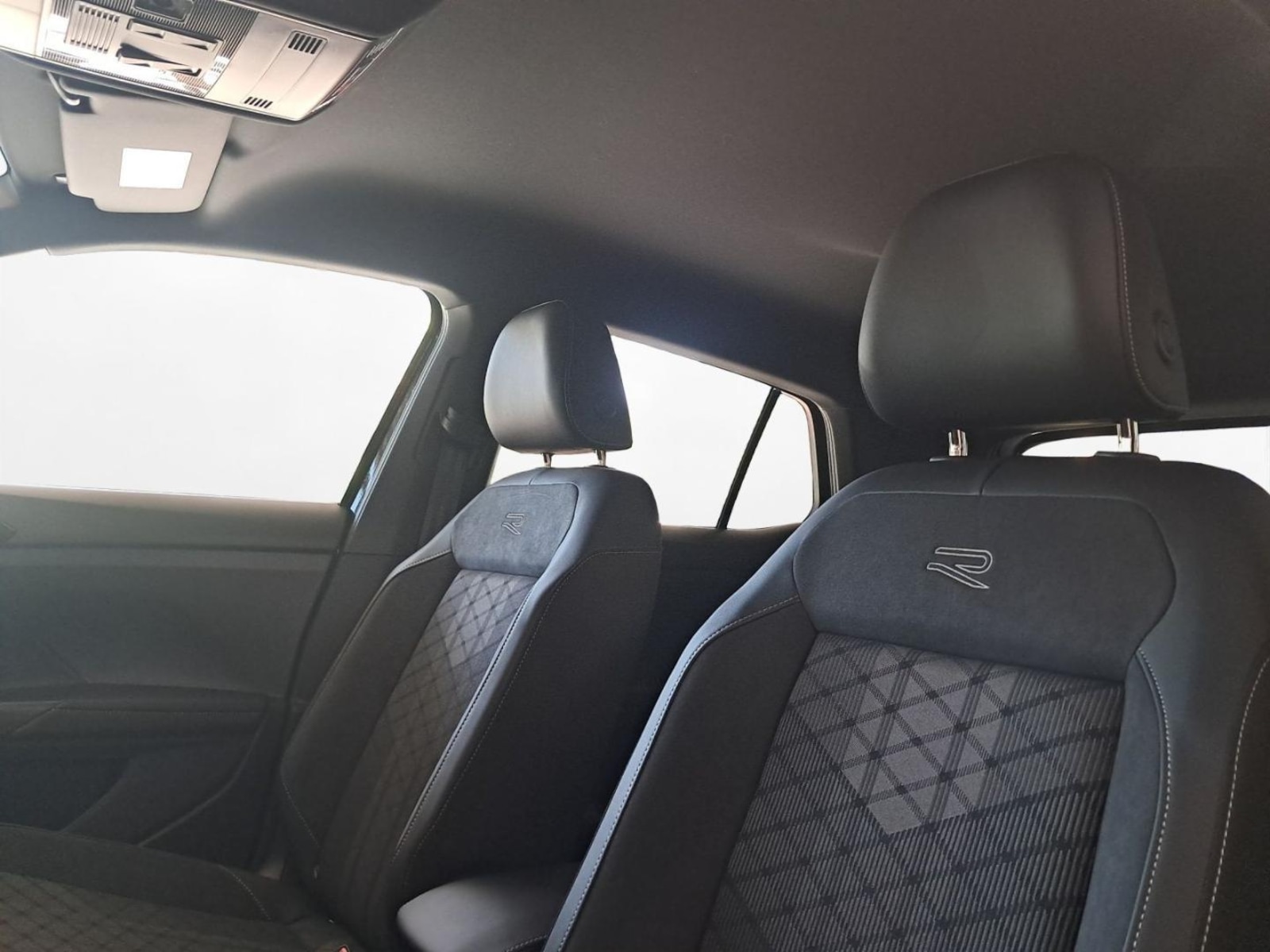 Volkswagen T-Cross – Bild 9