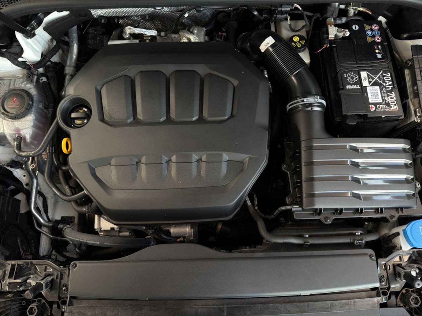 Bild über Audi Q3 S line 40 TFSI quattro S tronic - für weitere Informationen kontaktieren Sie den Audi Partner
