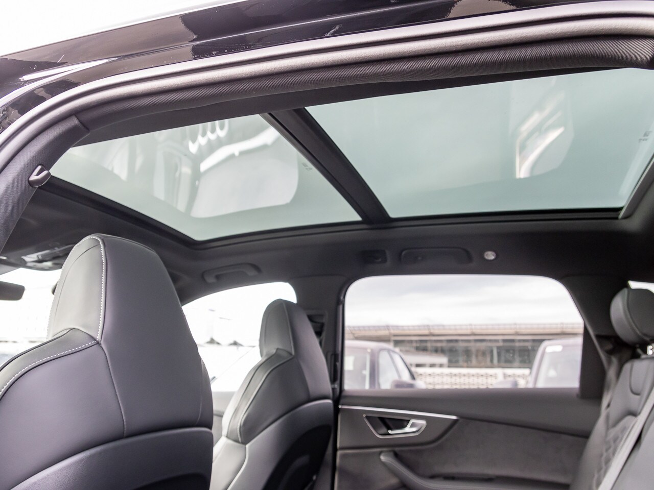 Image about Audi Q7 SUV S line 50 TDI quattro tiptronic