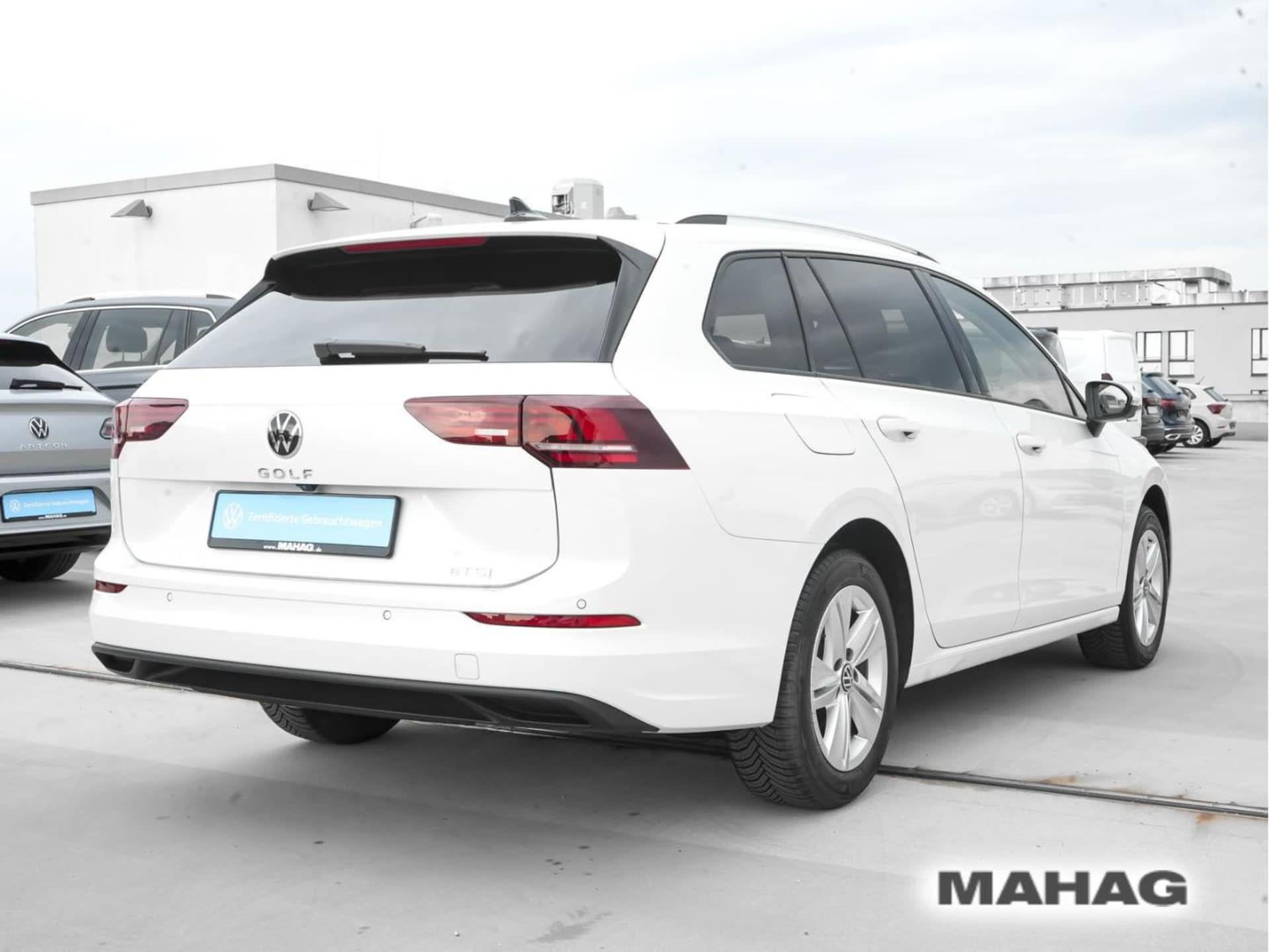 Volkswagen Golf Variant Life