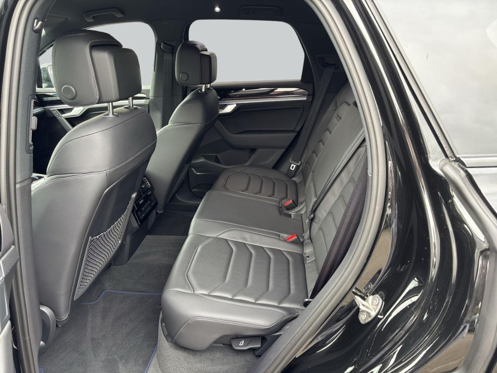 Volkswagen Touareg – Bild 11