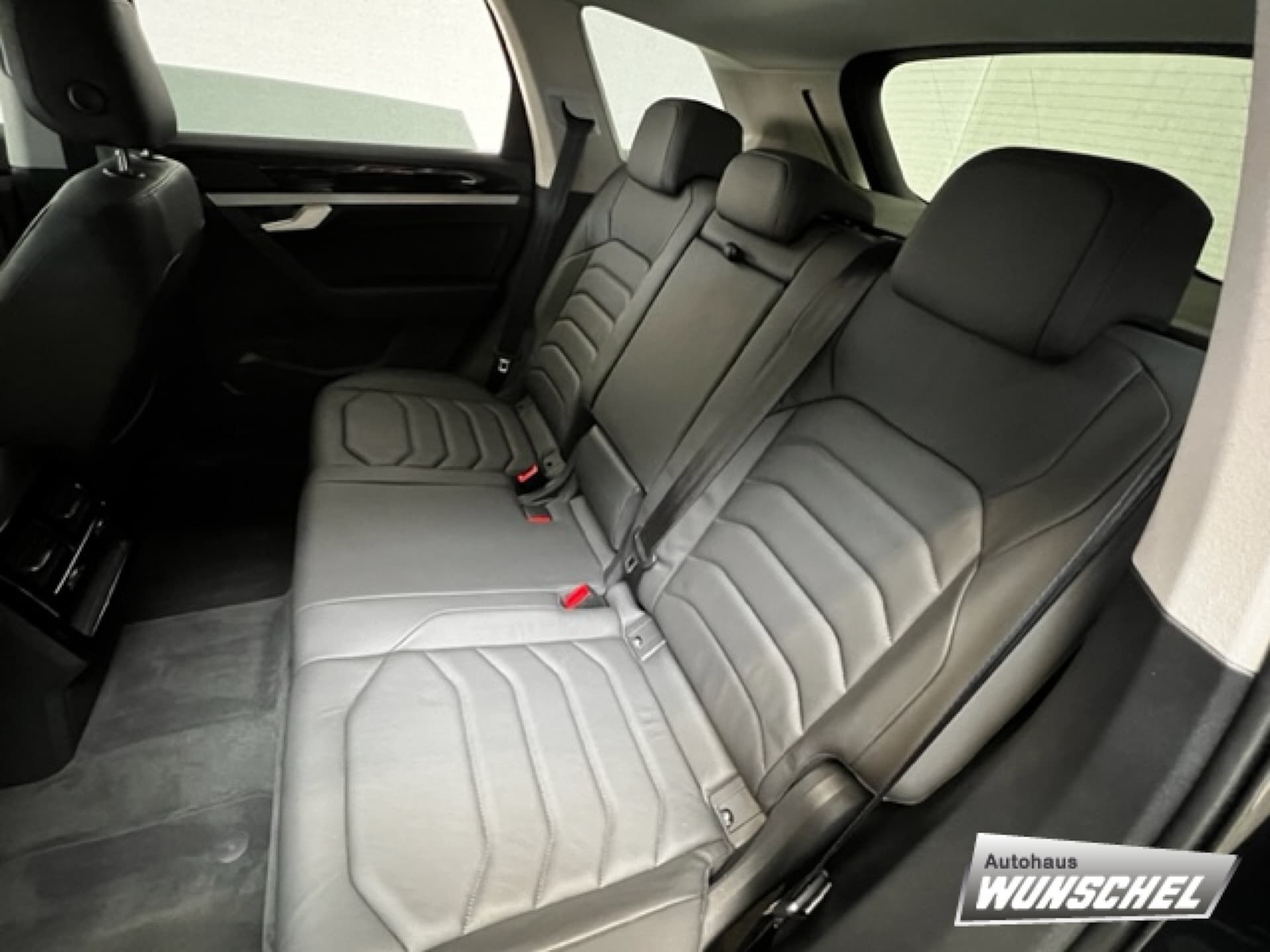 Volkswagen Touareg Basis-Modell
