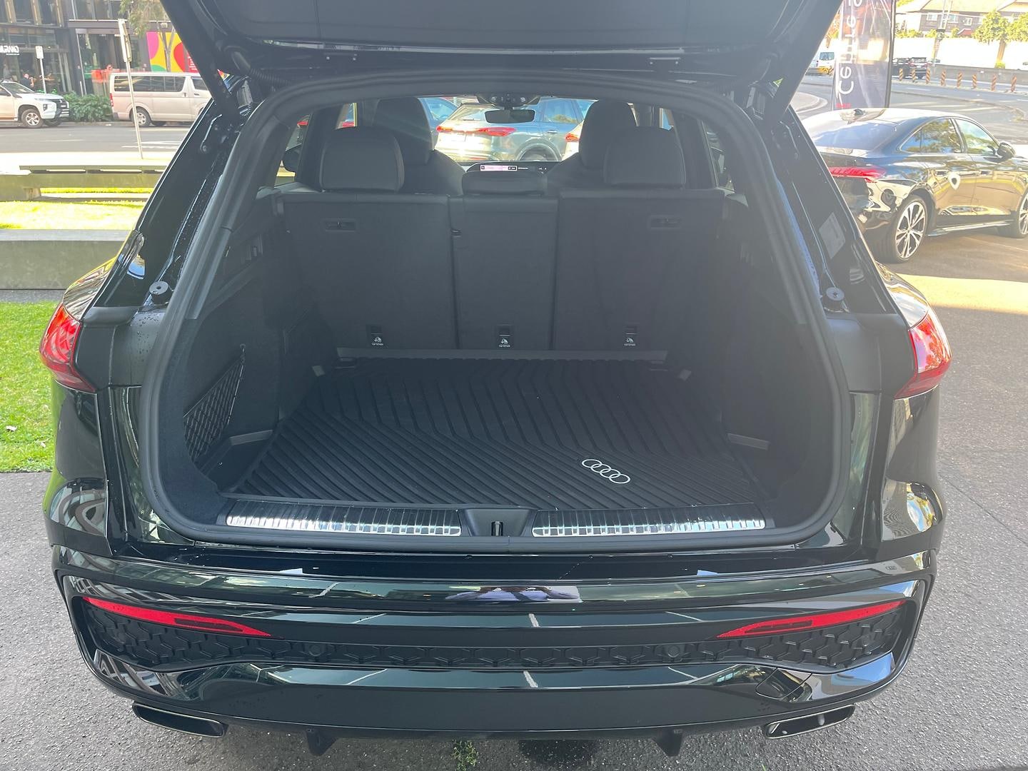 Image about Audi Q5 SUV TFSI quattro 200 kW sport