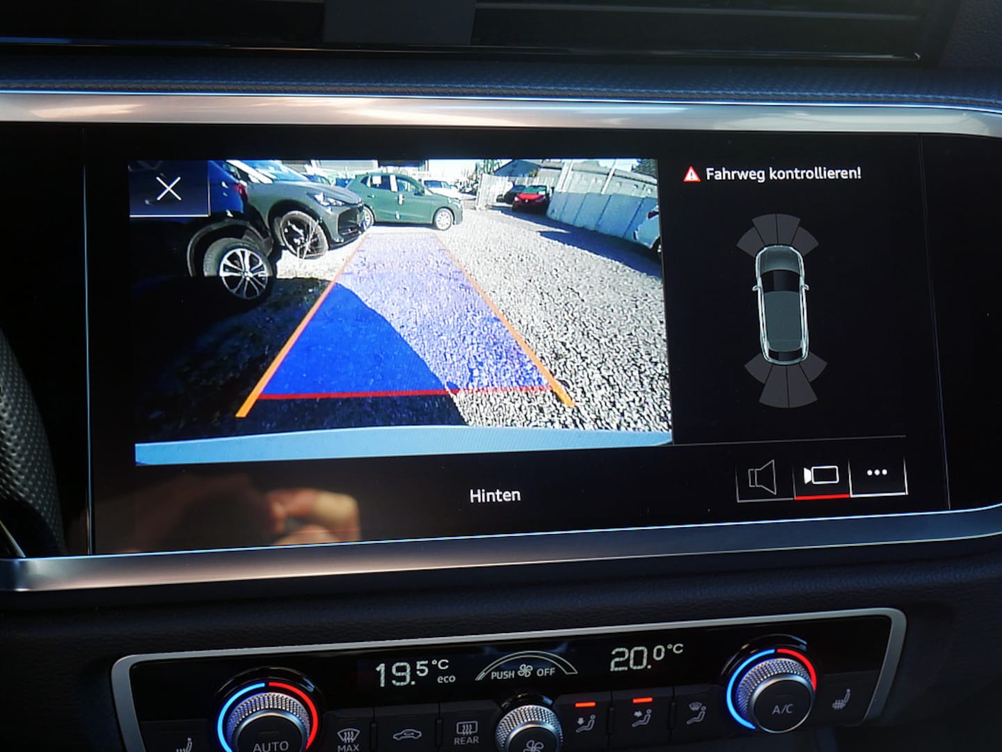 Bild über Audi Q3 Sportback S line 40 TDI quattro S tronic - für weitere Informationen kontaktieren Sie den Audi Partner