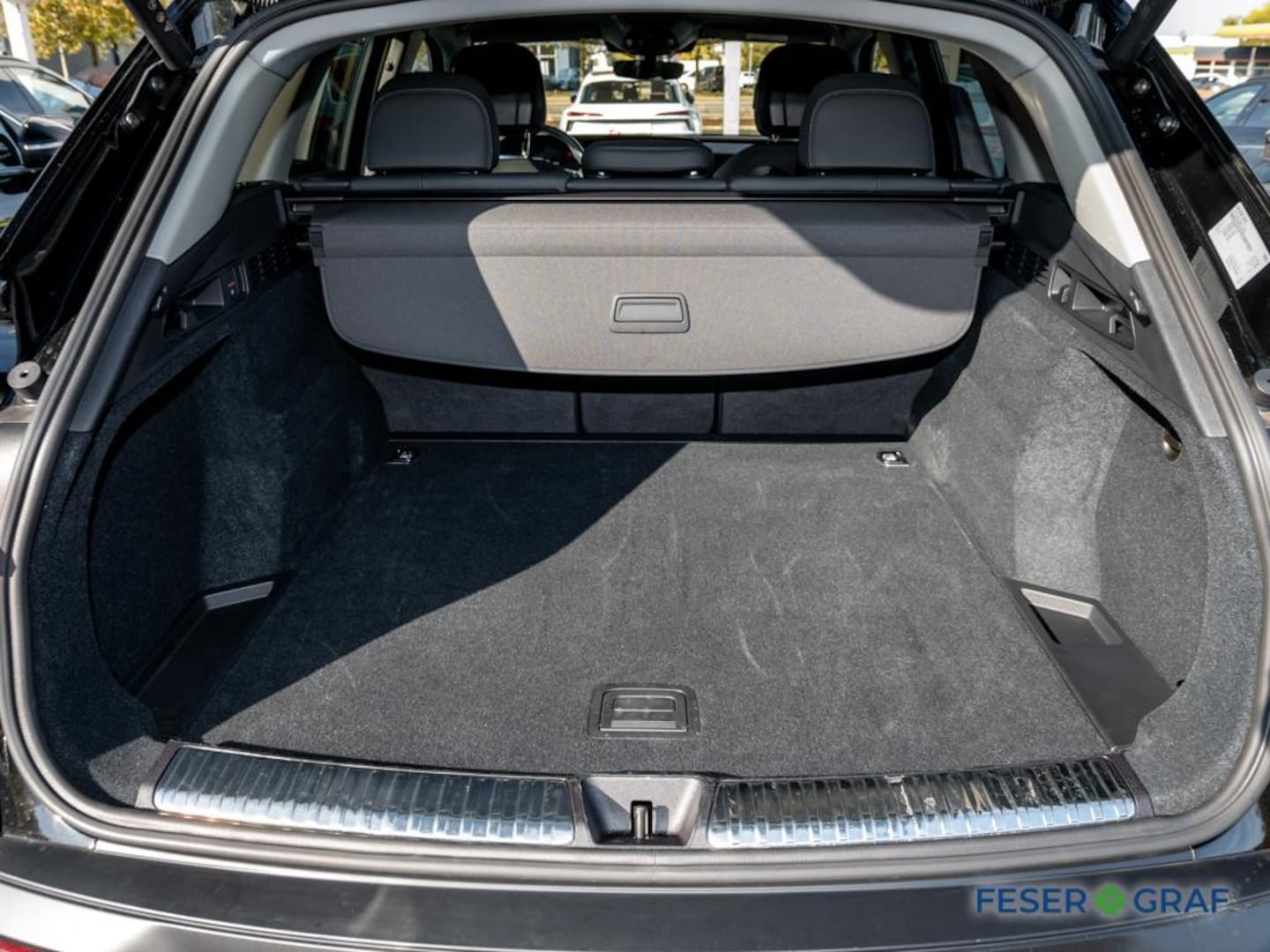Bild über Audi Q5 SUV TDI quattro 150 kW S tronic - für weitere Informationen kontaktieren Sie den Audi Partner