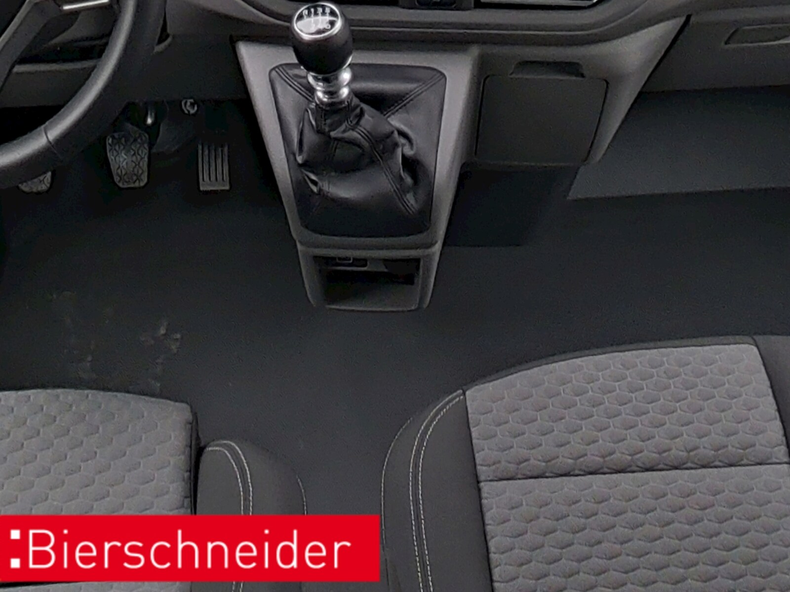 Volkswagen Transporter Kasten kurzer Radstand – Bild 12