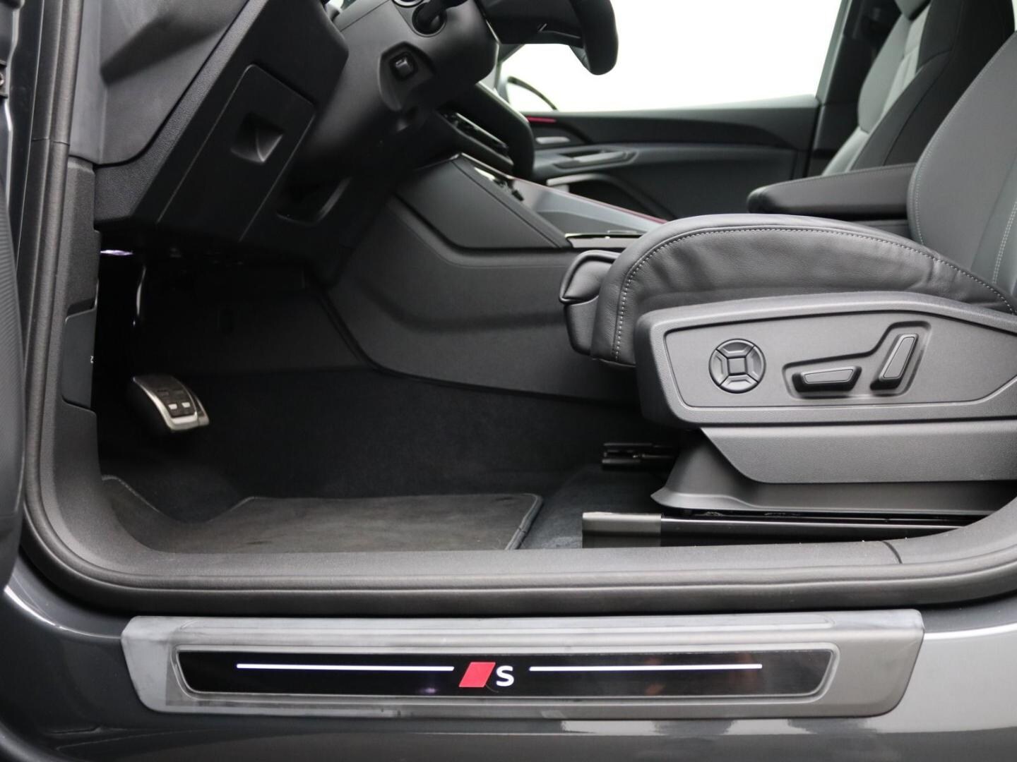 Bild über Audi Q5 Sportback TDI quattro 150 kW S tronic - für weitere Informationen kontaktieren Sie den Audi Partner