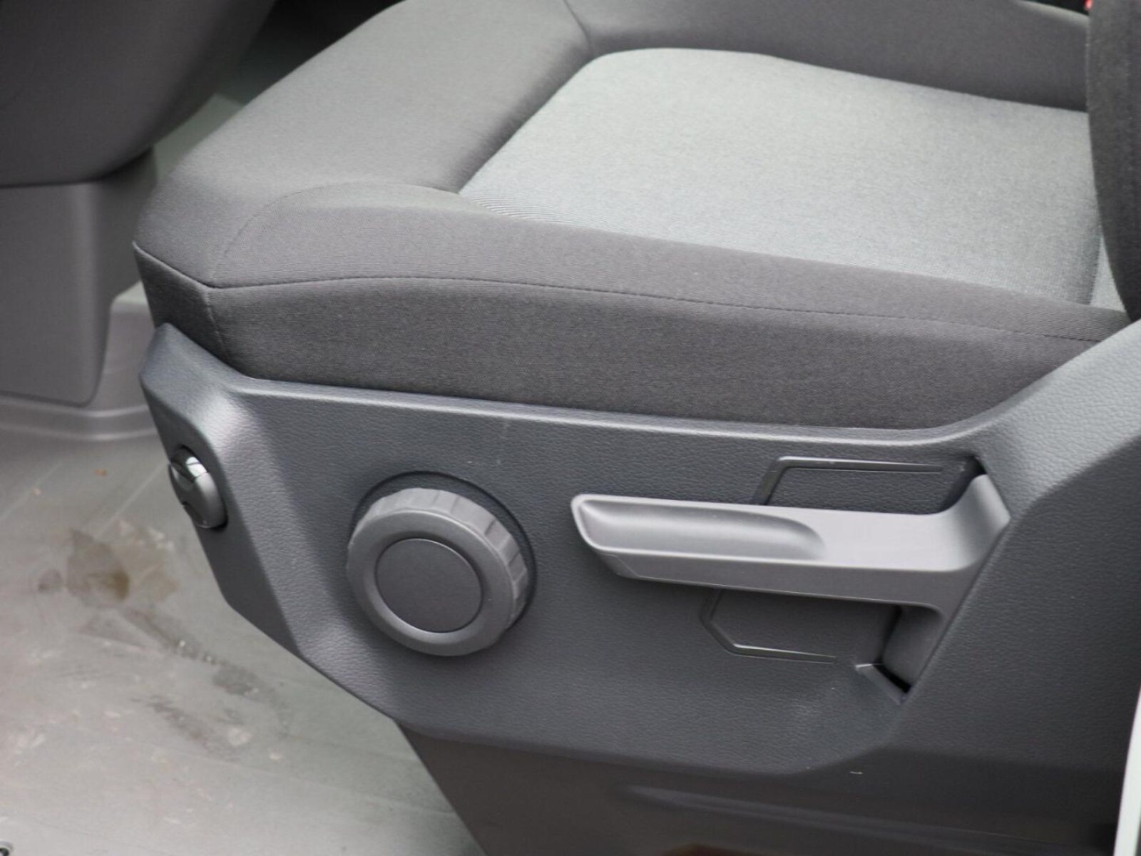 Volkswagen Crafter Kasten langer Radstand – Bild 14
