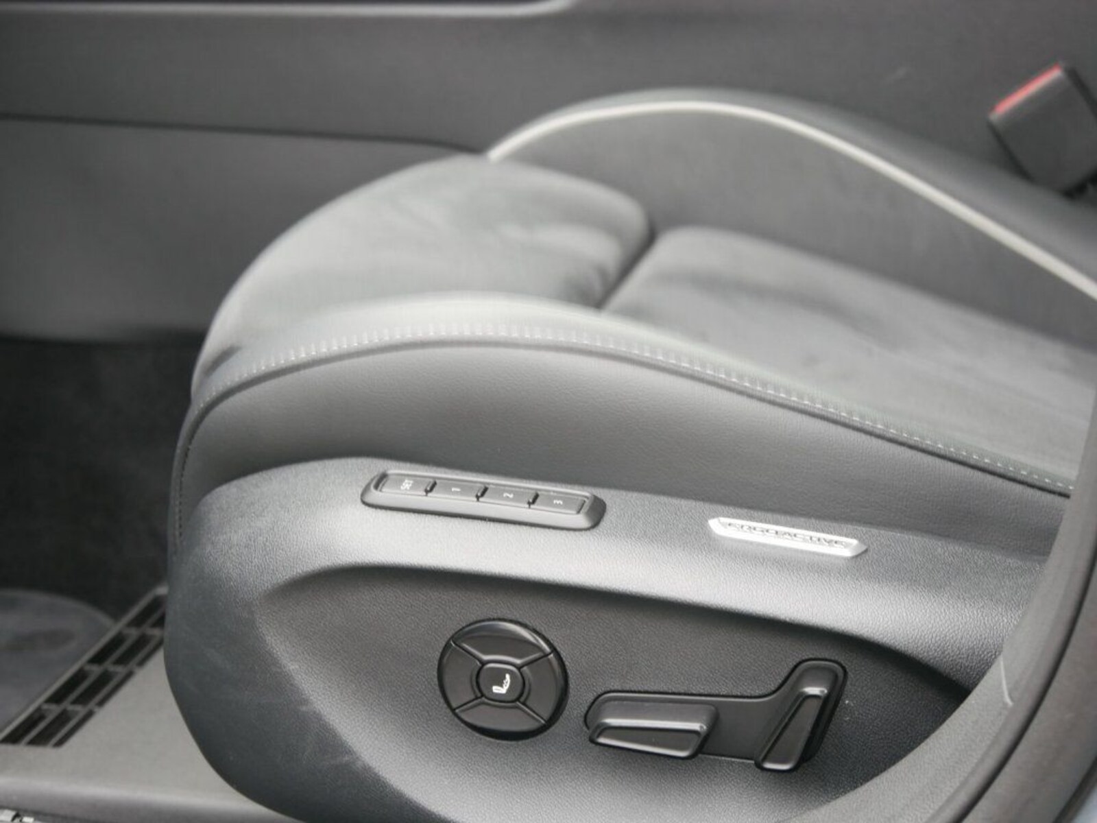 Volkswagen Passat – Bild 12