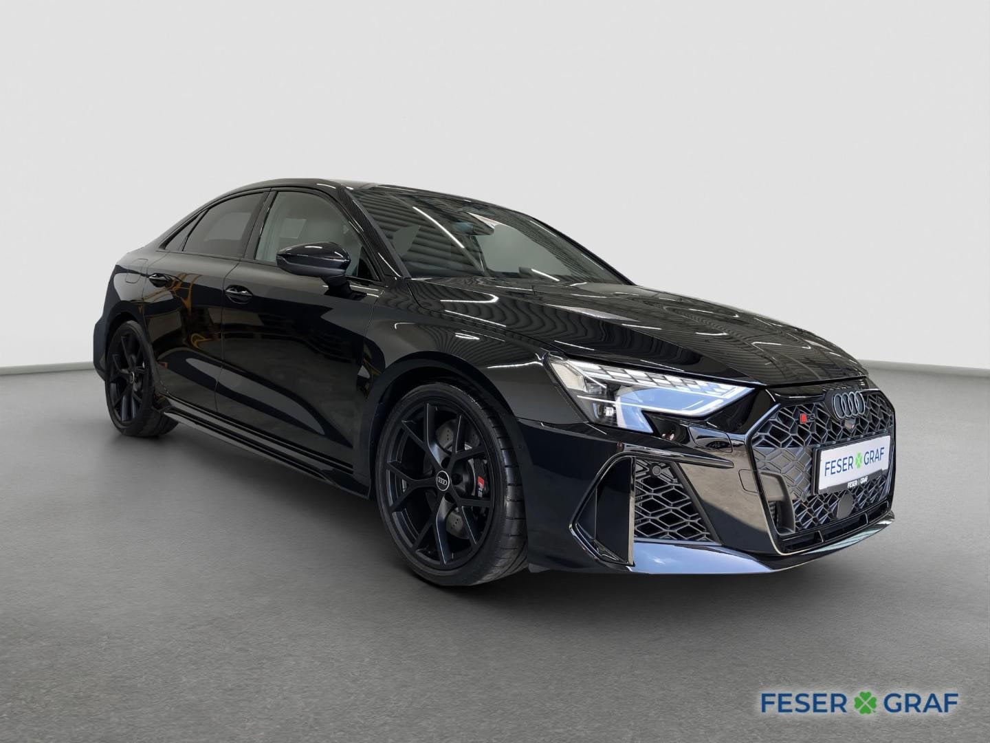 Bild über Audi RS 3 Limousine TFSI quattro 294 kW S tronic - für weitere Informationen kontaktieren Sie den Audi Partner