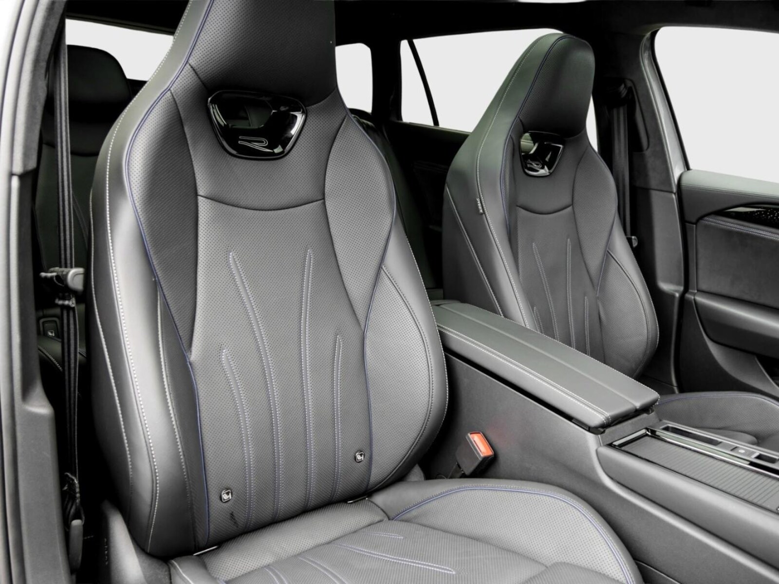 Volkswagen Passat – Bild 6