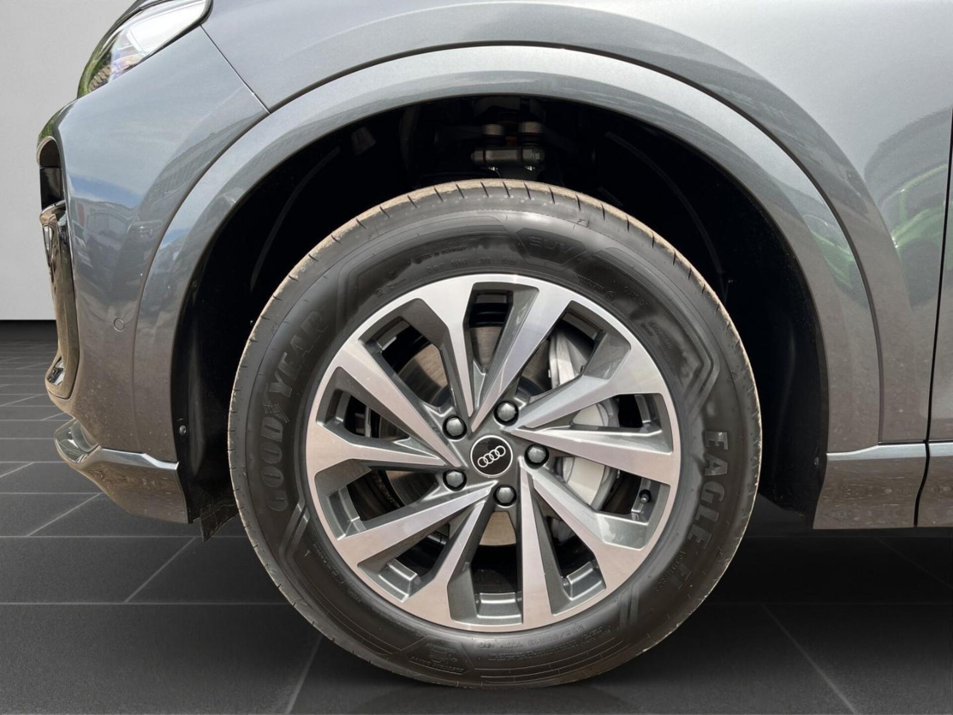Audi Q6 SUV e-tron