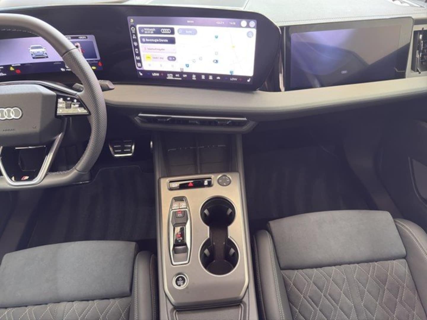 Bild über Audi Q4 Sportback e-tron e-tron quattro 220 kW - für weitere Informationen kontaktieren Sie den Audi Partner