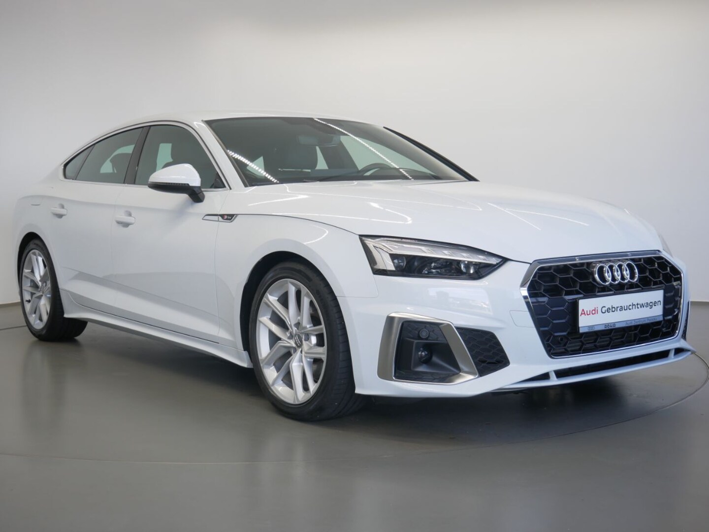 Bild über Audi A5 Sportback S line 35 TFSI Schaltgetriebe - für weitere Informationen kontaktieren Sie den Audi Partner