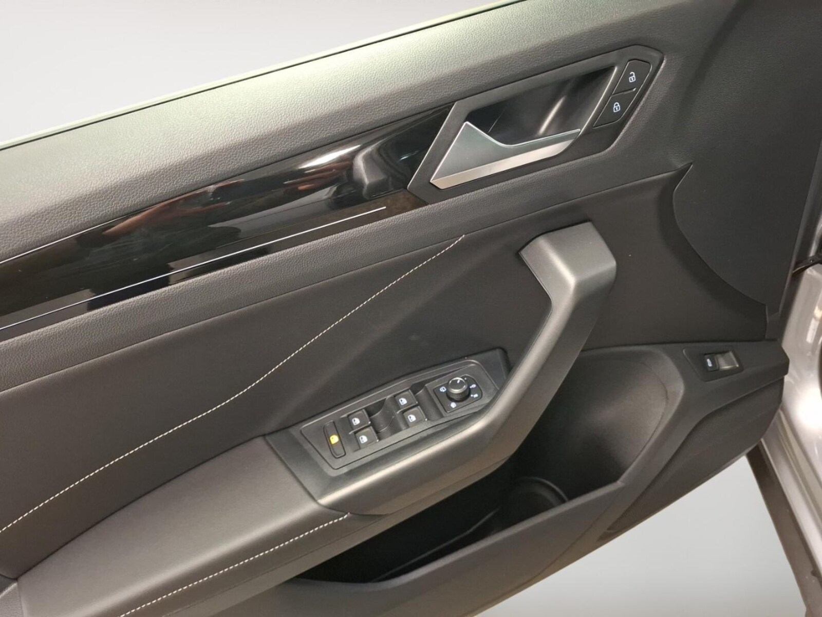Volkswagen T-Roc – Bild 13