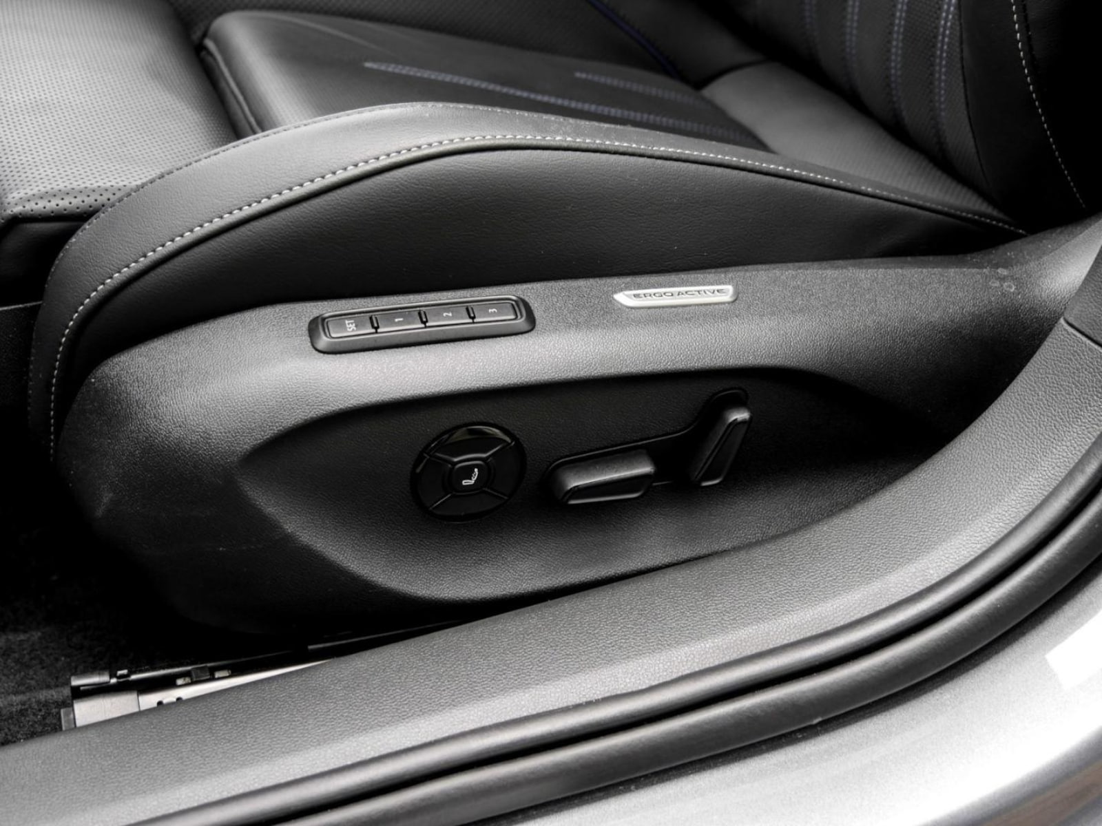 Volkswagen Passat – Bild 13