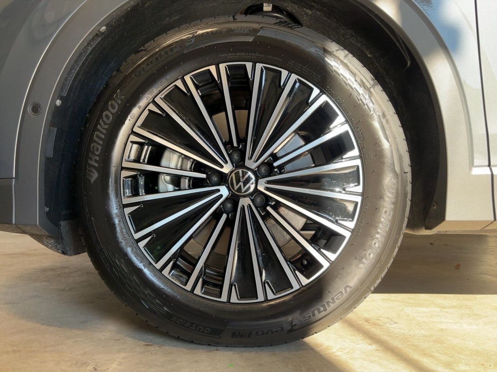 Volkswagen Tiguan – Bild 11
