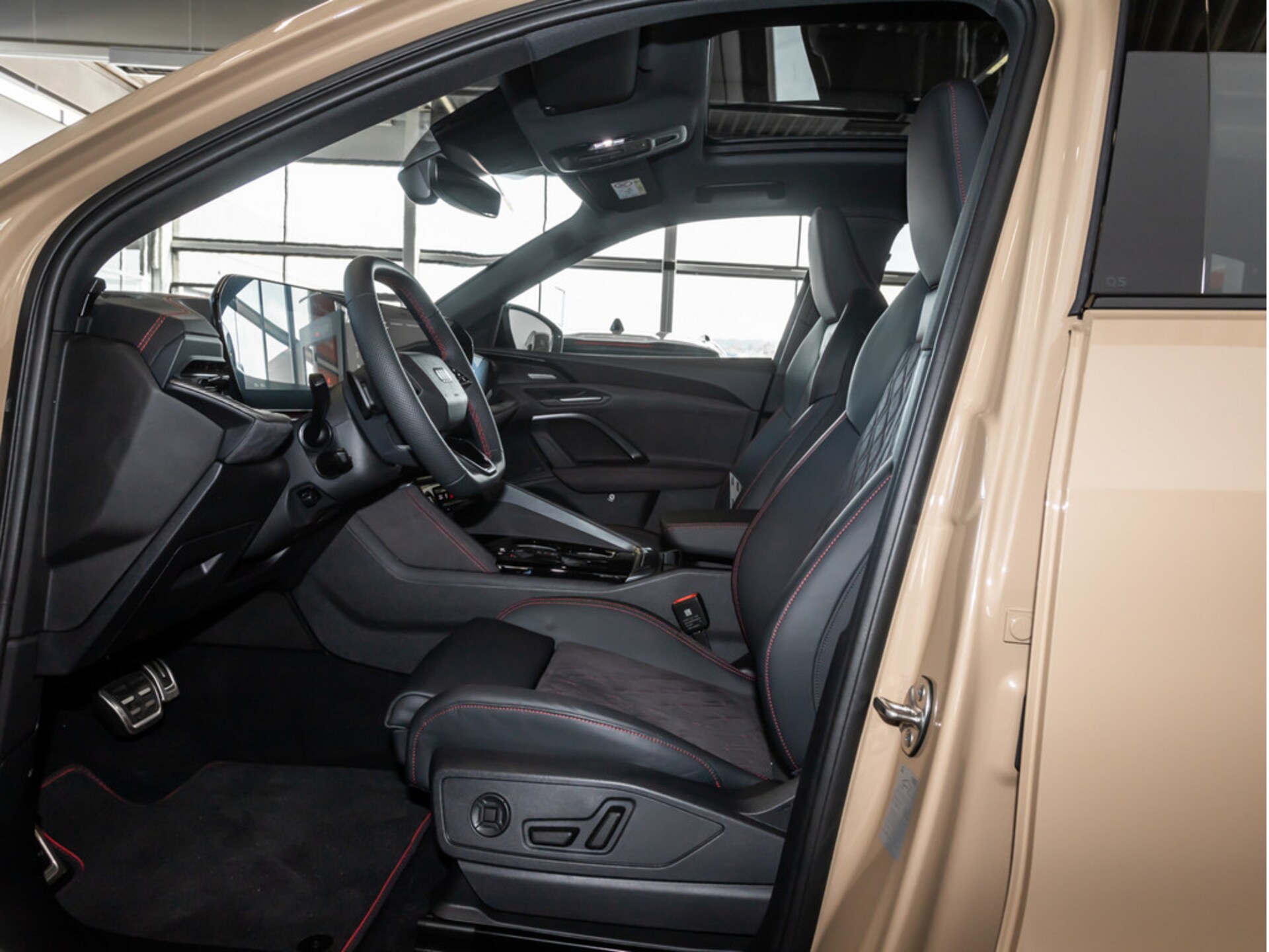 Audi Q5 SUV e-hybrid edition one