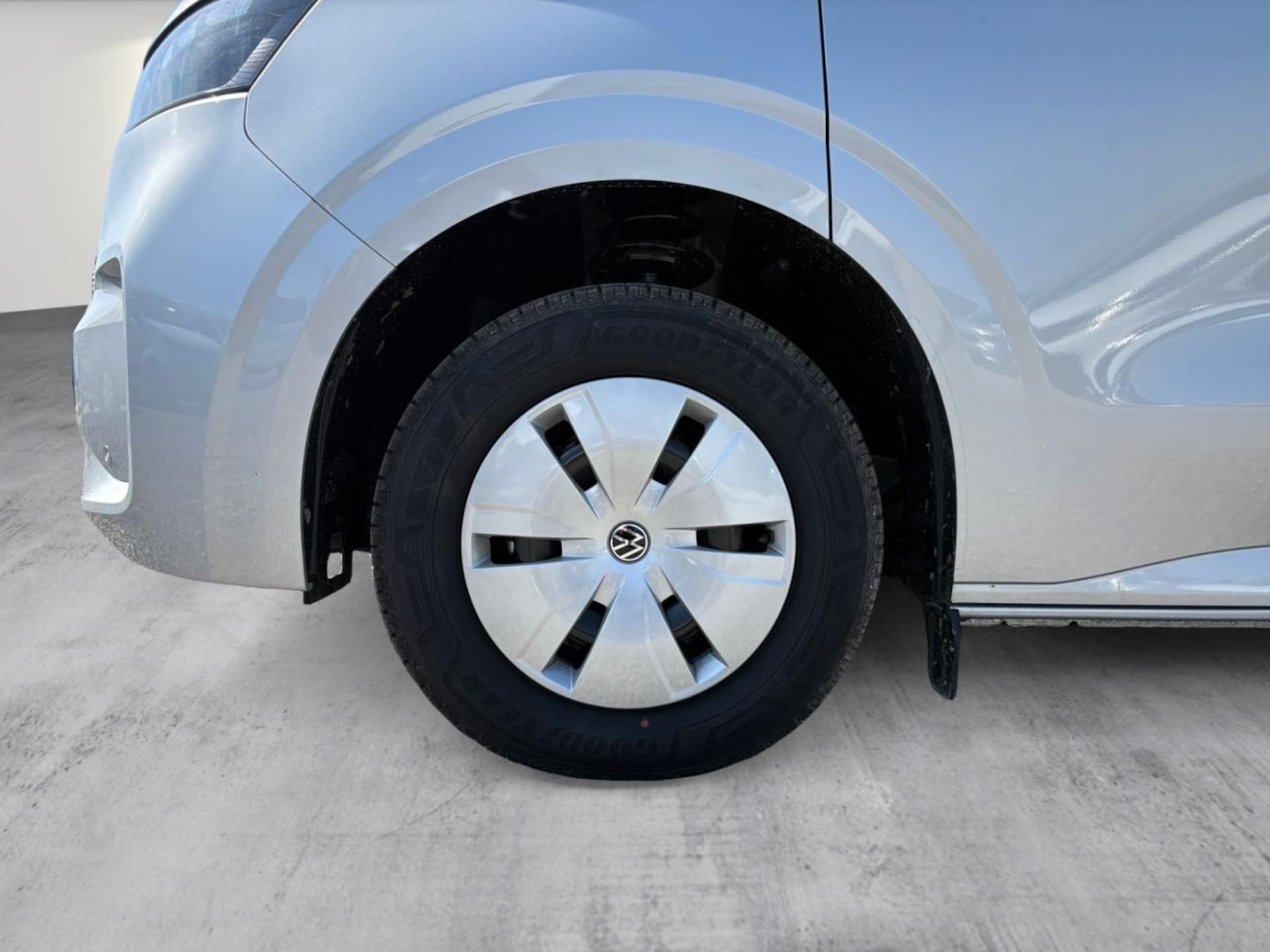 Volkswagen Transporter Kombi langer Radstand