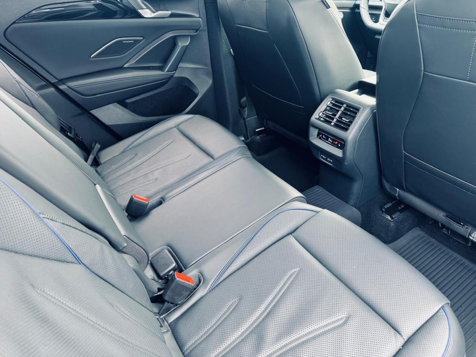 Volkswagen Tiguan R-Line Plus