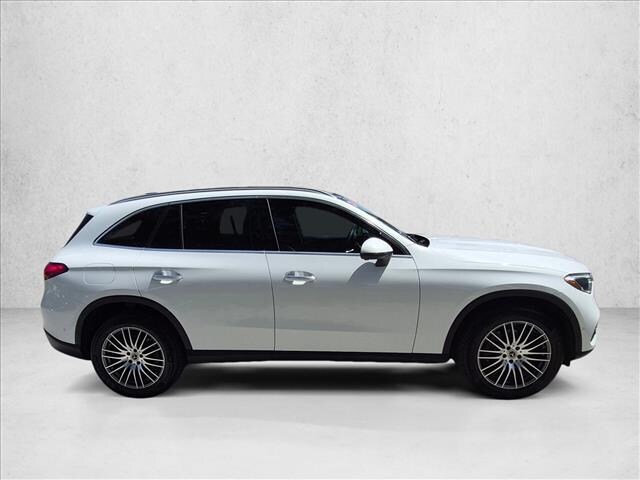 2026 Mercedes-Benz GLC 300